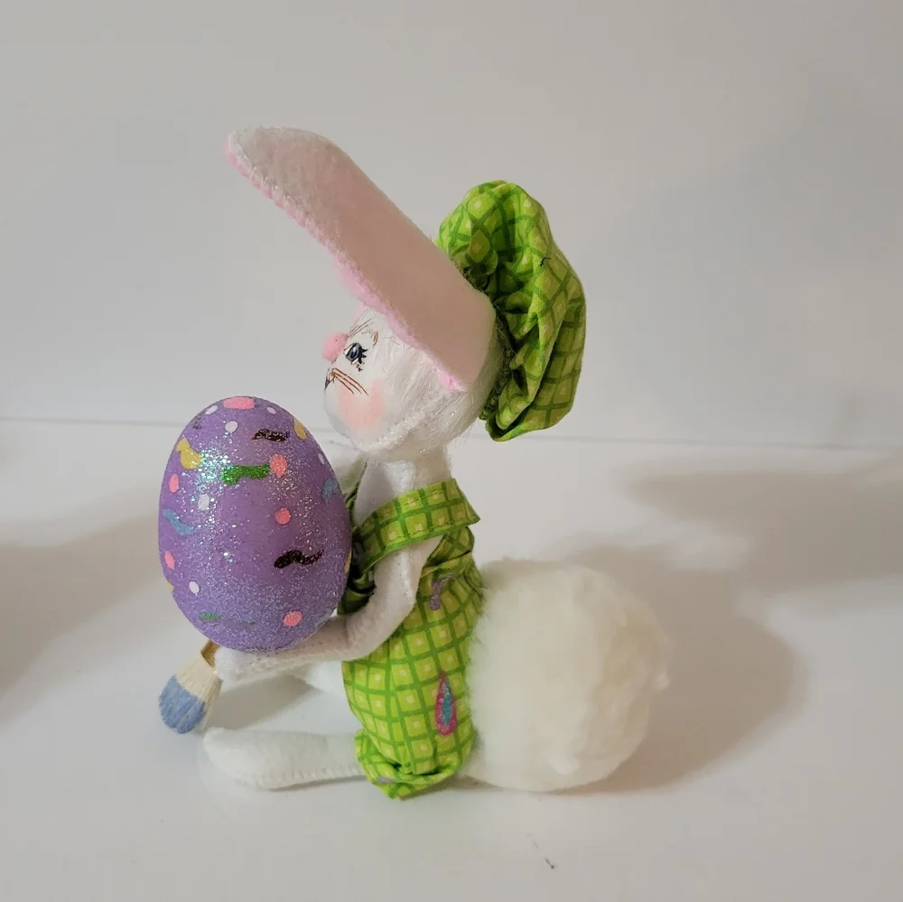 Annalee Easter Bunny With Paint Brush And Egg 2008 Green Lavender